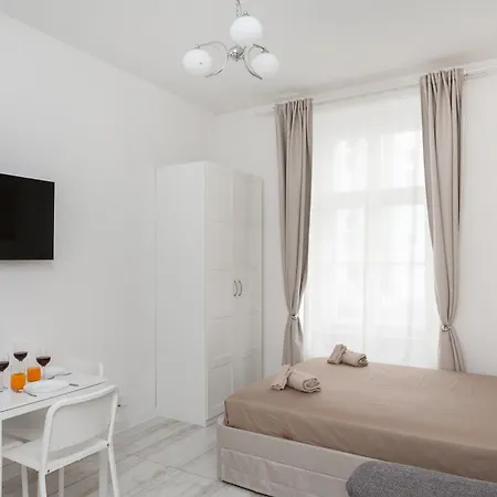 Διαμέρισμα Cozy At Namesti Miru *